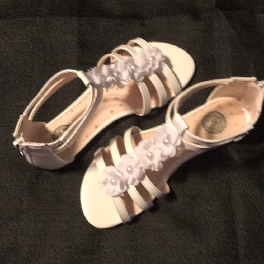 Girls sandals